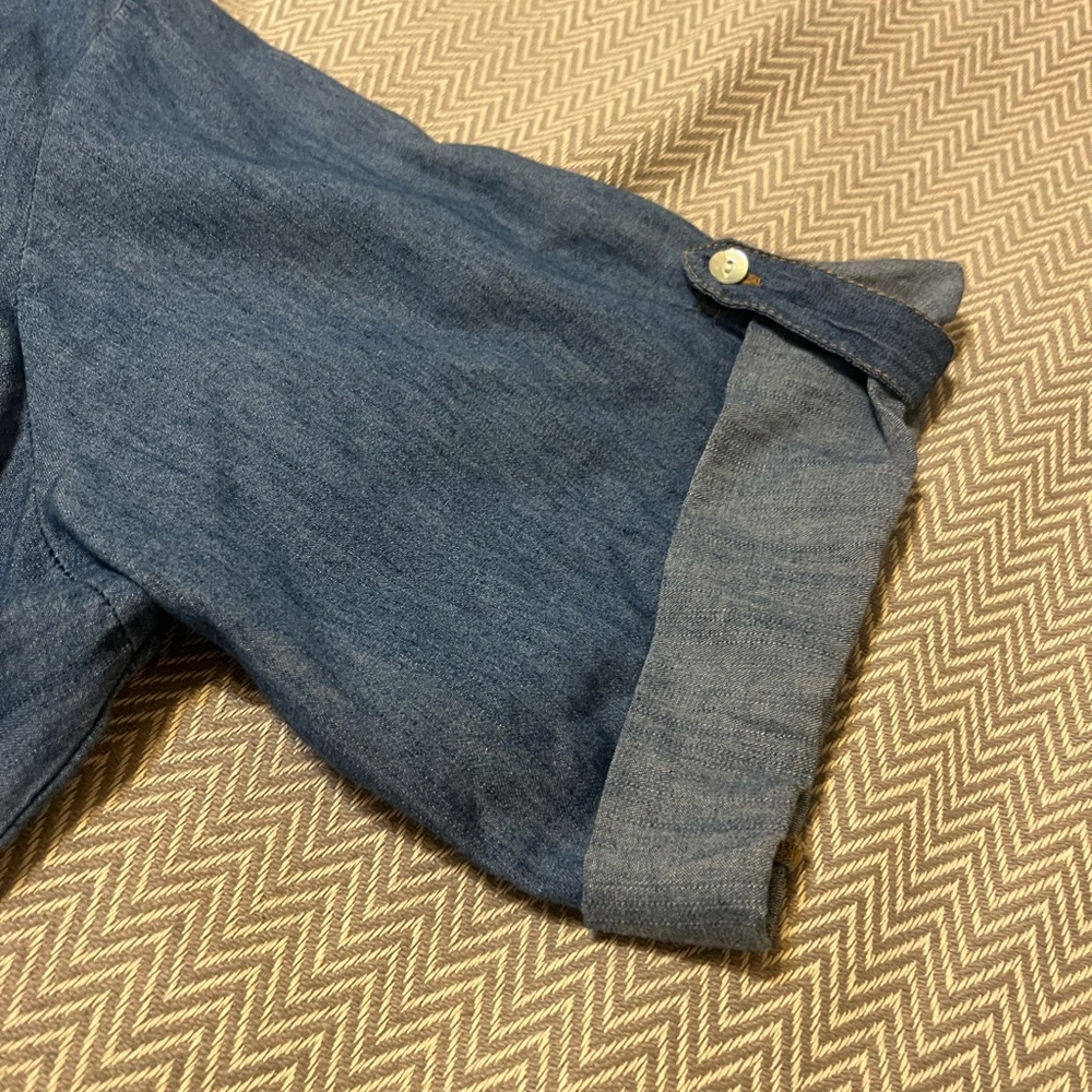 NWOT Given Kale chambray blue dress. Cute gold accents at neck. Size 2X. - Picture 3 of 7